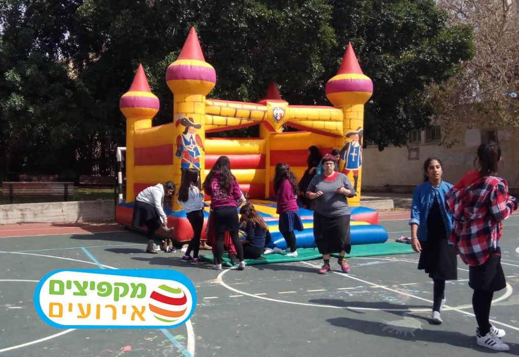 מתנפחים למועצות, קייטנות ועוד - טירת אבירים - מקפיצים אירועים