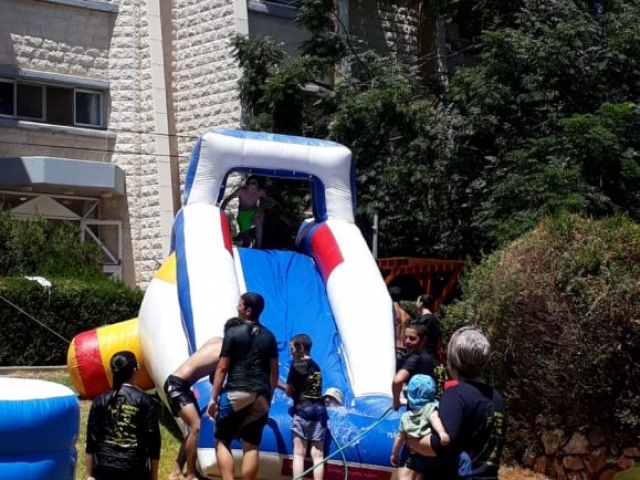 מגלשת מים אנגליה